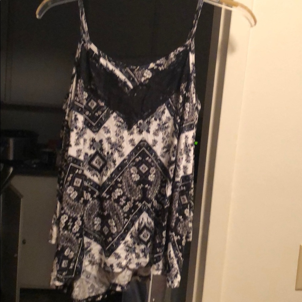 Quarter sleeve shirt
